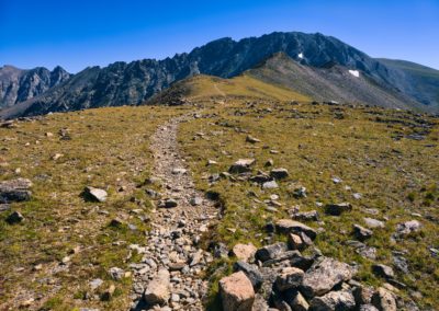 The trail going up a small ridgeline extending from South Arapaho Peak before coming to a deadend.